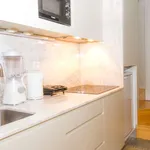 Rent 3 bedroom apartment of 207 m² in porto