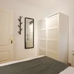 Rent a room of 96 m² in madrid