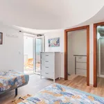 Rent a room of 160 m² in Peniche