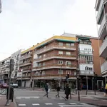 Rent a room of 120 m² in madrid