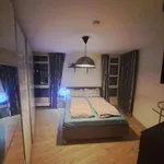 Miete 2 Schlafzimmer wohnung von 75 m² in Berlin