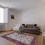 Rent 1 bedroom apartment of 70 m² in Florence