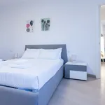 Rent 2 bedroom apartment of 65 m² in Milan