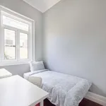 Rent a room in lisbon