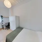 Rent a room of 125 m² in Valencia