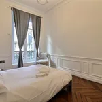 Appartement de 1238 m² avec 3 chambre(s) en location à Paris