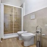 Rent 2 bedroom apartment of 80 m² in florence