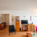 Appartement de 63 m² avec 3 chambre(s) en location à Paris