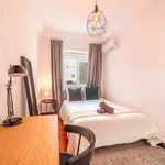 Rent a room in lisbon