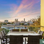 Rent 3 bedroom apartment in Greenslopes