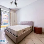 Affitto 2 camera appartamento di 62 m² in Naples