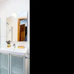 Rent 3 bedroom apartment of 200 m² in Sevilla