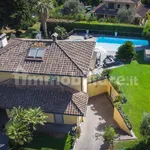 Rent 5 bedroom house of 512 m² in Rome