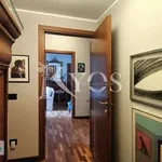 Rent 2 bedroom apartment of 81 m² in Milan