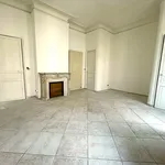 Appartement de 61 m² avec 2 chambre(s) en location à La