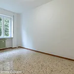 Affitto 5 camera appartamento di 95 m² in Ivrea