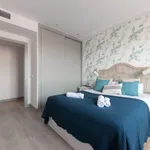 Rent 2 bedroom apartment of 70 m² in Madrid