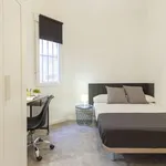 Rent a room of 83 m² in madrid