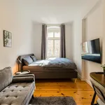 Miete 2 Schlafzimmer wohnung von 65 m² in Berlin