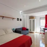 Rent 6 bedroom apartment in Valencia