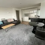 Rent 2 bedroom apartment in Leeds