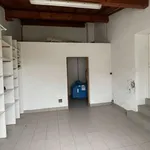 Appartement de 105 m² avec 3 chambre(s) en location à Décines-Charpieu