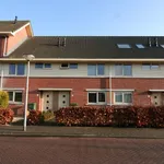 Huur 3 slaapkamer huis van 111 m² in Almere