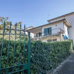 Rent 5 bedroom house of 200 m² in Torri in Sabina