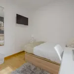 Rent a room of 130 m² in madrid