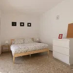 Rent 5 bedroom apartment in Valencia