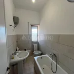 Rent 4 bedroom house of 70 m² in Roma