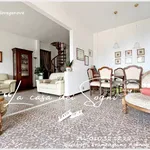 Rent 7 bedroom apartment of 147 m² in Genova