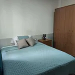 Rent a room of 140 m² in valencia