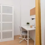 Rent a room of 172 m² in Madrid