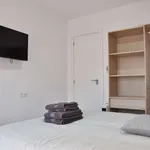 Rent a room of 100 m² in valencia