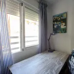 Rent a room of 110 m² in valencia