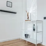 Rent 1 bedroom apartment of 51 m² in Dusseldorf