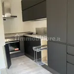 Affitto 3 camera appartamento di 93 m² in Brescia