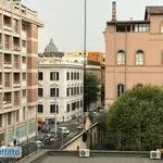 Affitto 4 camera appartamento di 120 m² in Rome