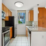 Rent 2 bedroom apartment of 102 m² in New York