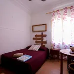 Rent a room of 180 m² in valencia