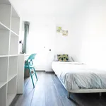 Rent 4 bedroom apartment in Valencia