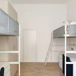 Rent a room in milan