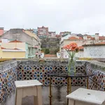 Rent a room of 100 m² in lisbon