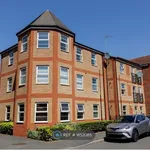 Flat to rent in Newport Pagnell Road, Northampton NN4