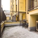 Rent a room of 97 m² in Milan