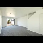 Rent 3 bedroom house in Kaipātiki