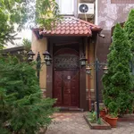 Rent 6 bedroom apartment of 250 m² in Bucharest