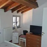 Affitto 3 camera appartamento di 70 m² in Piacenza