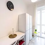 Rent a room of 141 m² in Milan